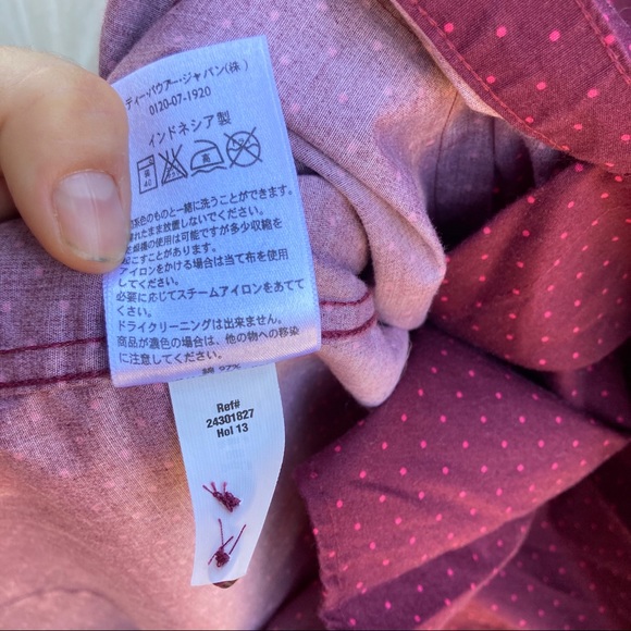 5/$20 Eddie Bauer Maroon button down top, size M - Picture 4 of 6
